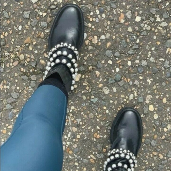 ZARA PEARL STRAP LOW HEELED LEATHER ANKLE BOOTS - Picture 13 of 13